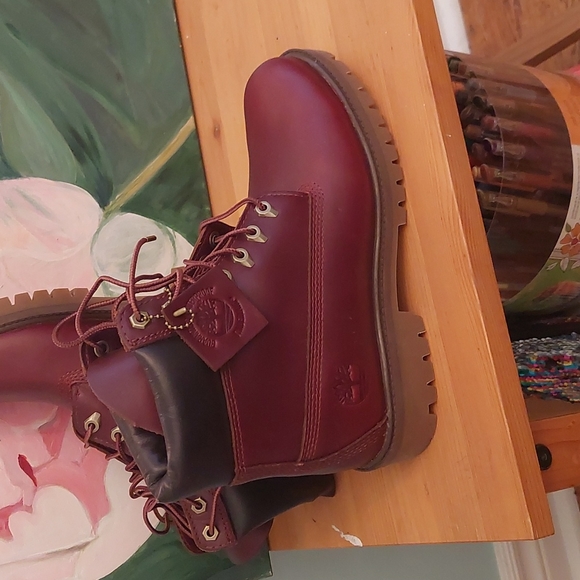 Brand new burgundy red leather timberland boots - Picture 4 of 4